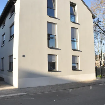 Modern In B'heim 1