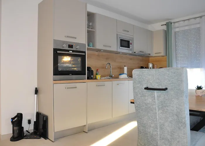 Modern In B'heim Eg Nr 2 * Bischofsheim